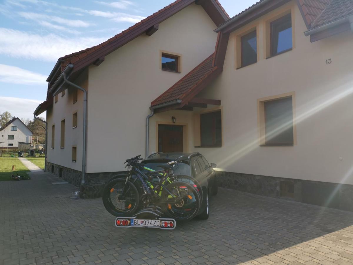 Apartmany Rajecka Dolina Rajecke Teplice Exterior photo